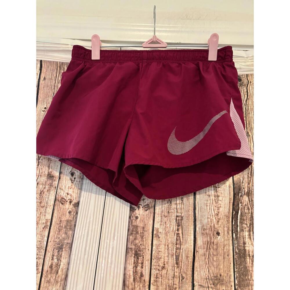 Womens Nike pinkish/redish active shorts sz M preloved‎ #273